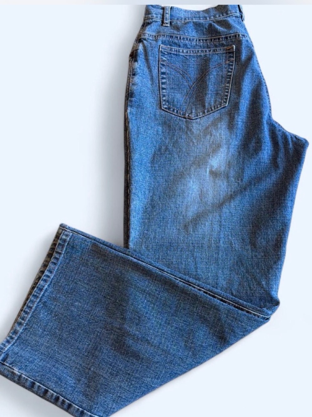 Duck Head, women’s  stretch  short bootcut faded blue Jeans in a size 12S